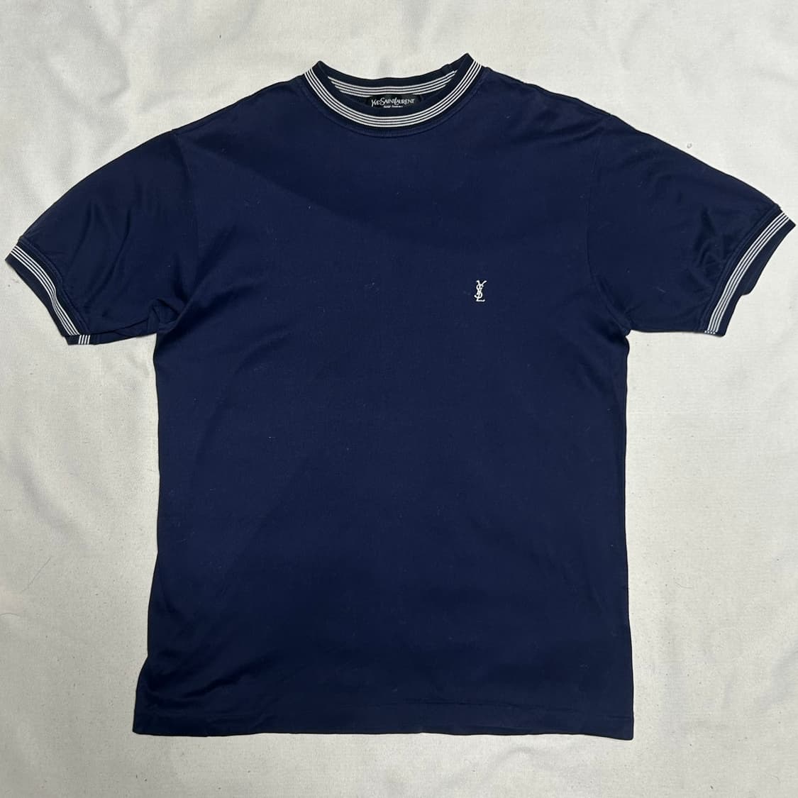 95 입생로랑 네이비 반팔 티셔츠  상품이미지2