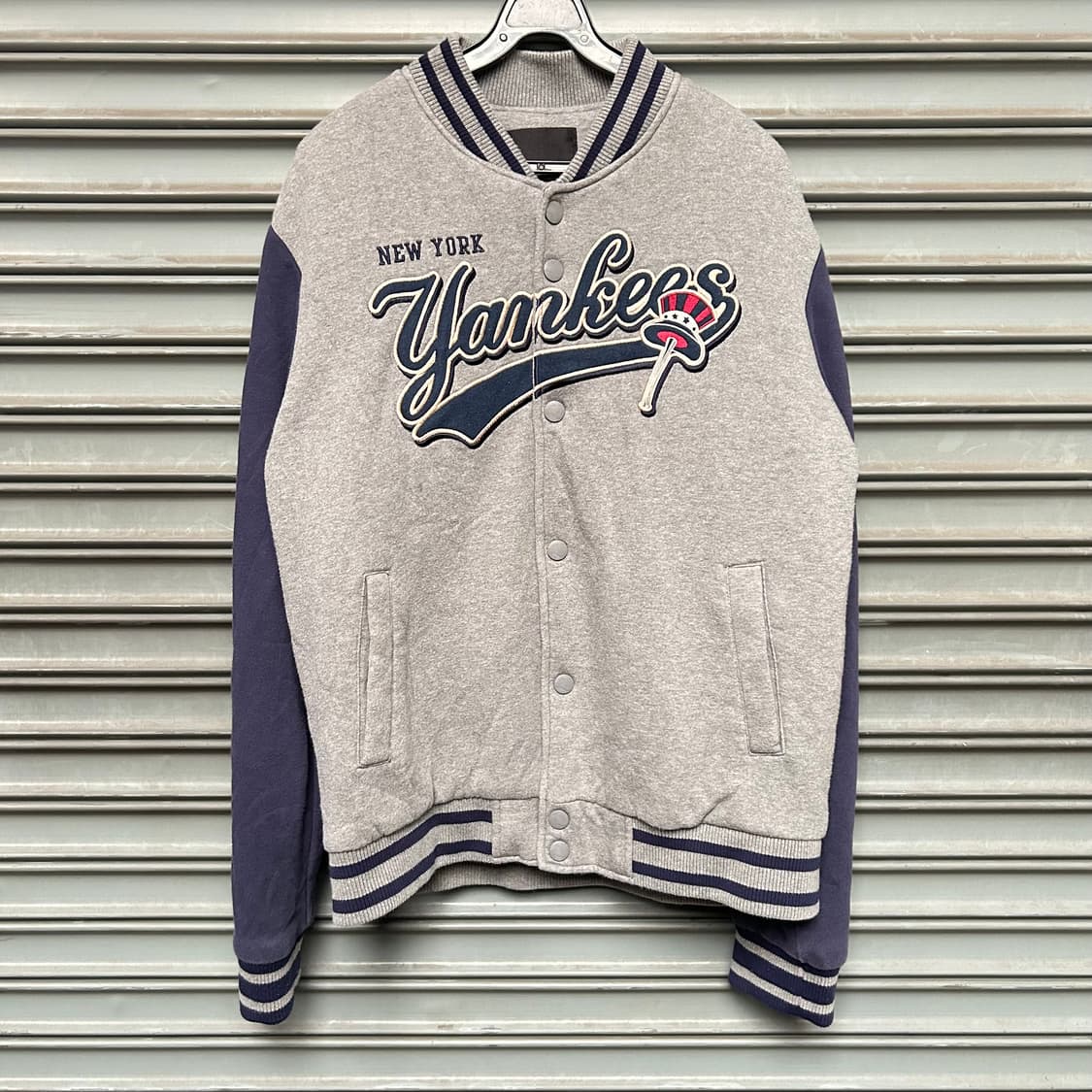 MLB 그레이 베이스볼 자켓 상품이미지1