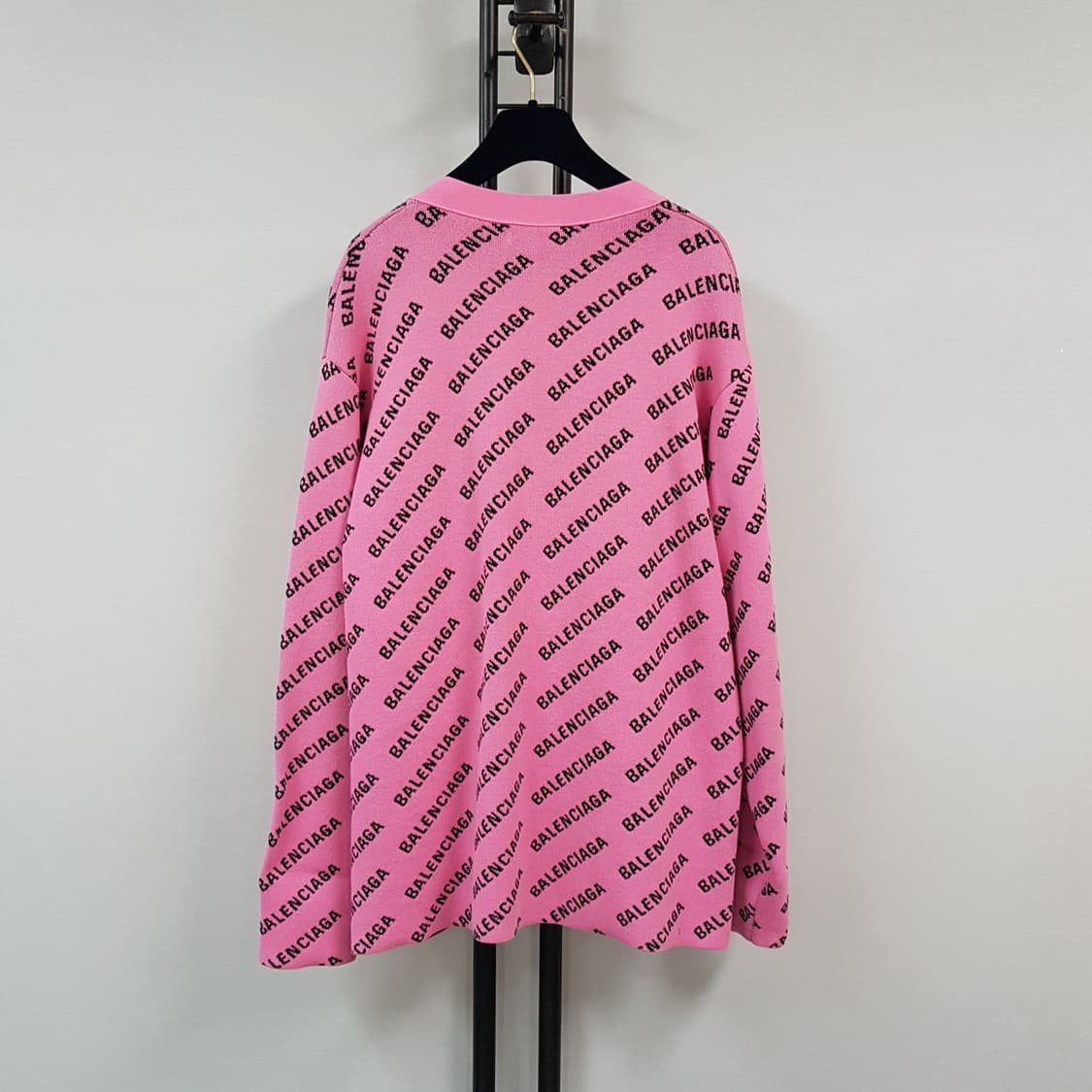 발렌시아가 올 오버 가디건 핑크 블랙 2사이즈  상품이미지5