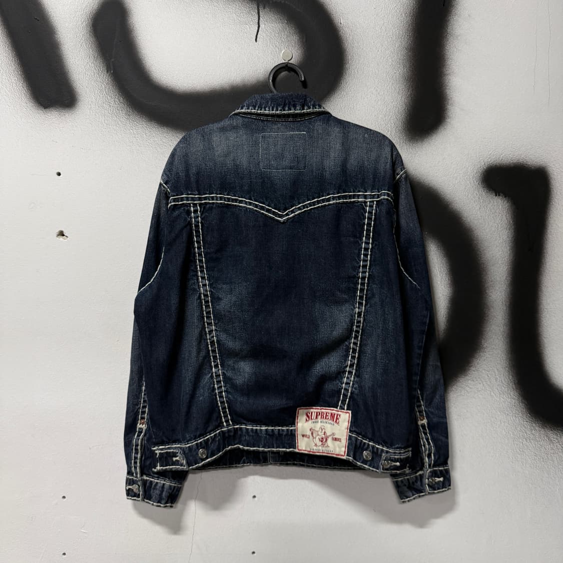 FW21 슈프림 x 트루릴리전 데님 트러커 자켓 워시드 블루 상품이미지2