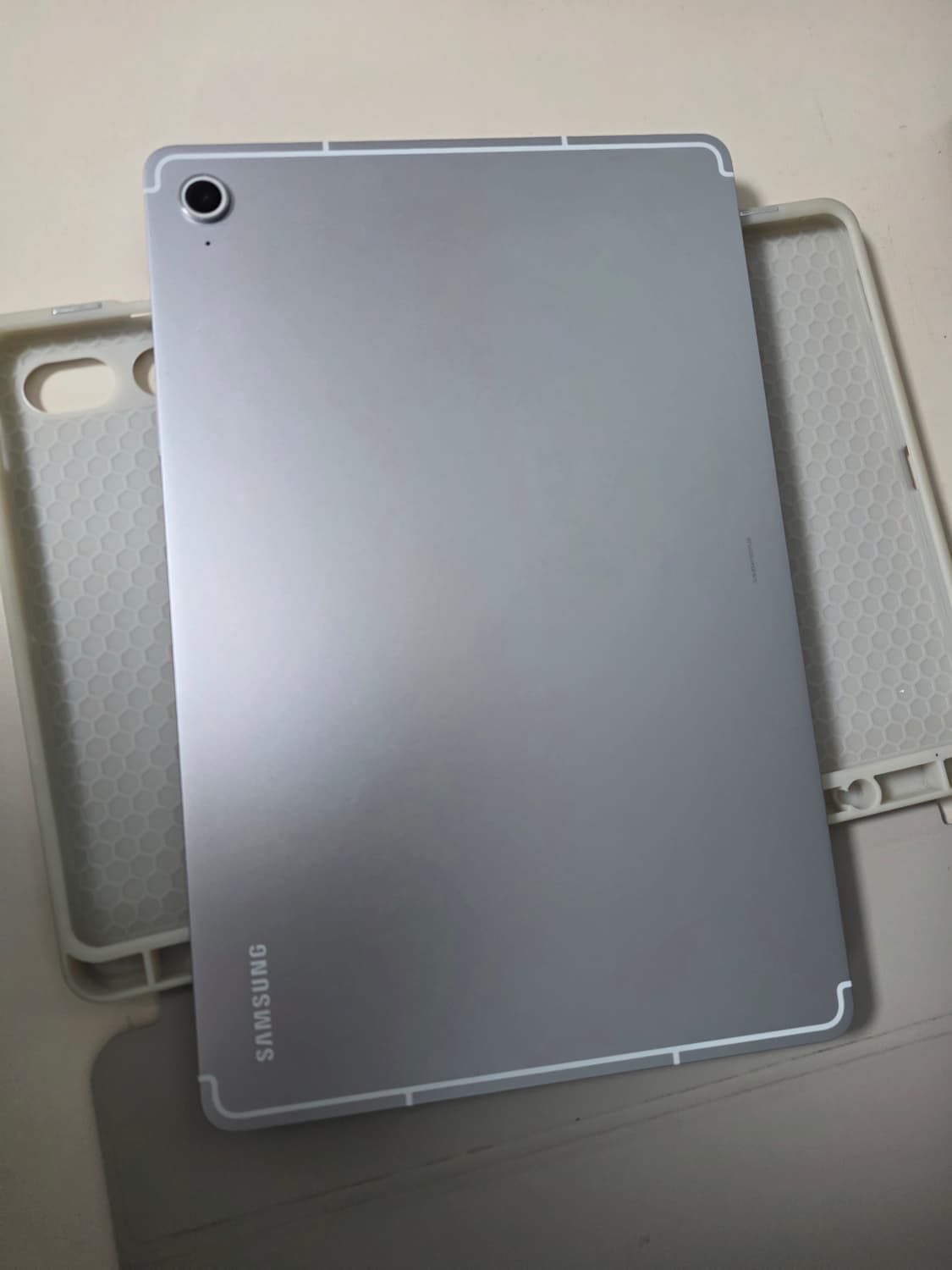 갤럭시탭 s10fe 256gb 실버 와이파이 모델 상품이미지2