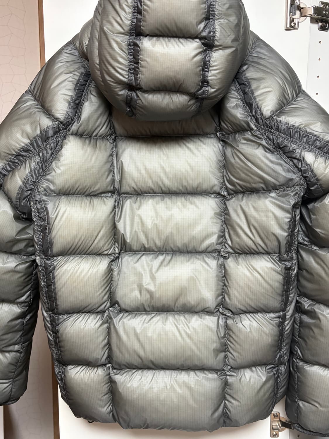 CP컴퍼니 DD쉘 후드 다운 패딩 L 건메탈 재팬 익스클루시브 상품이미지2