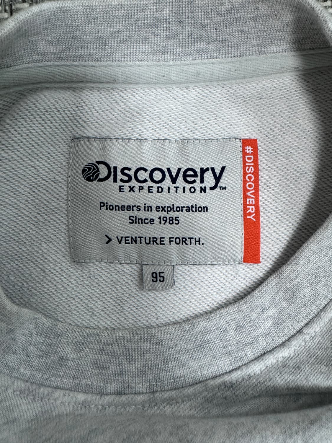 디스커버리 화이트 맨투맨 95 상품이미지2