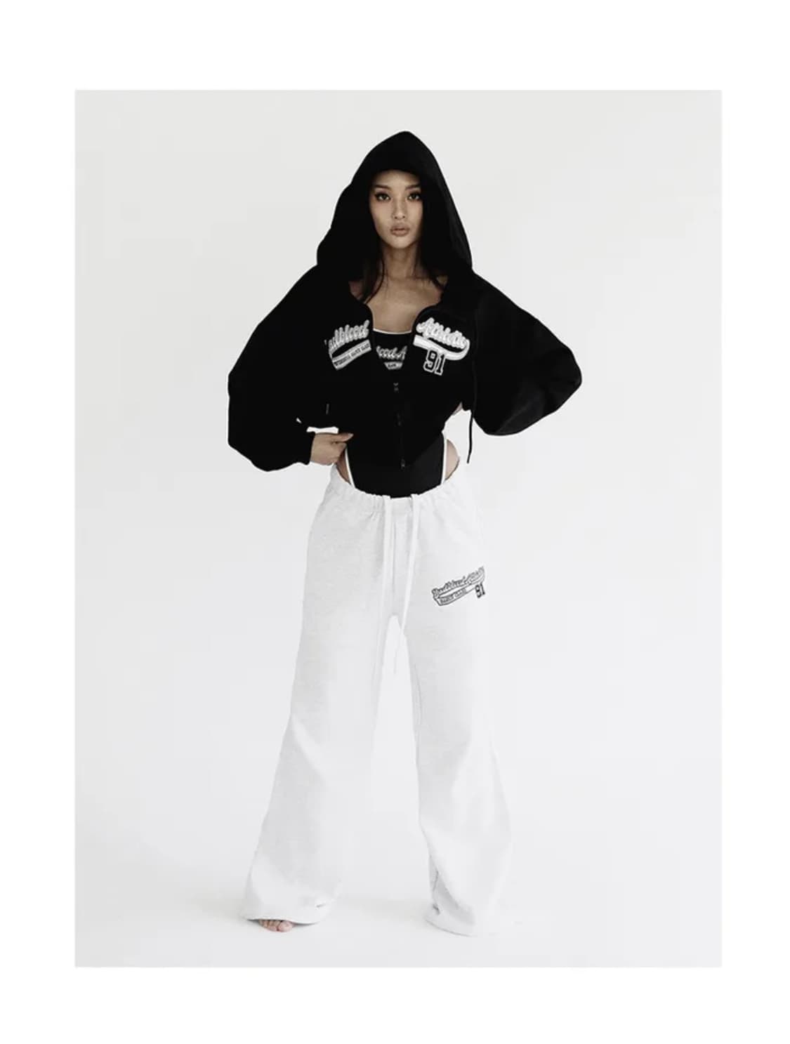 댄스 클래스 헤비웨이트 크롭 후드 집업 - 블랙 상품이미지1