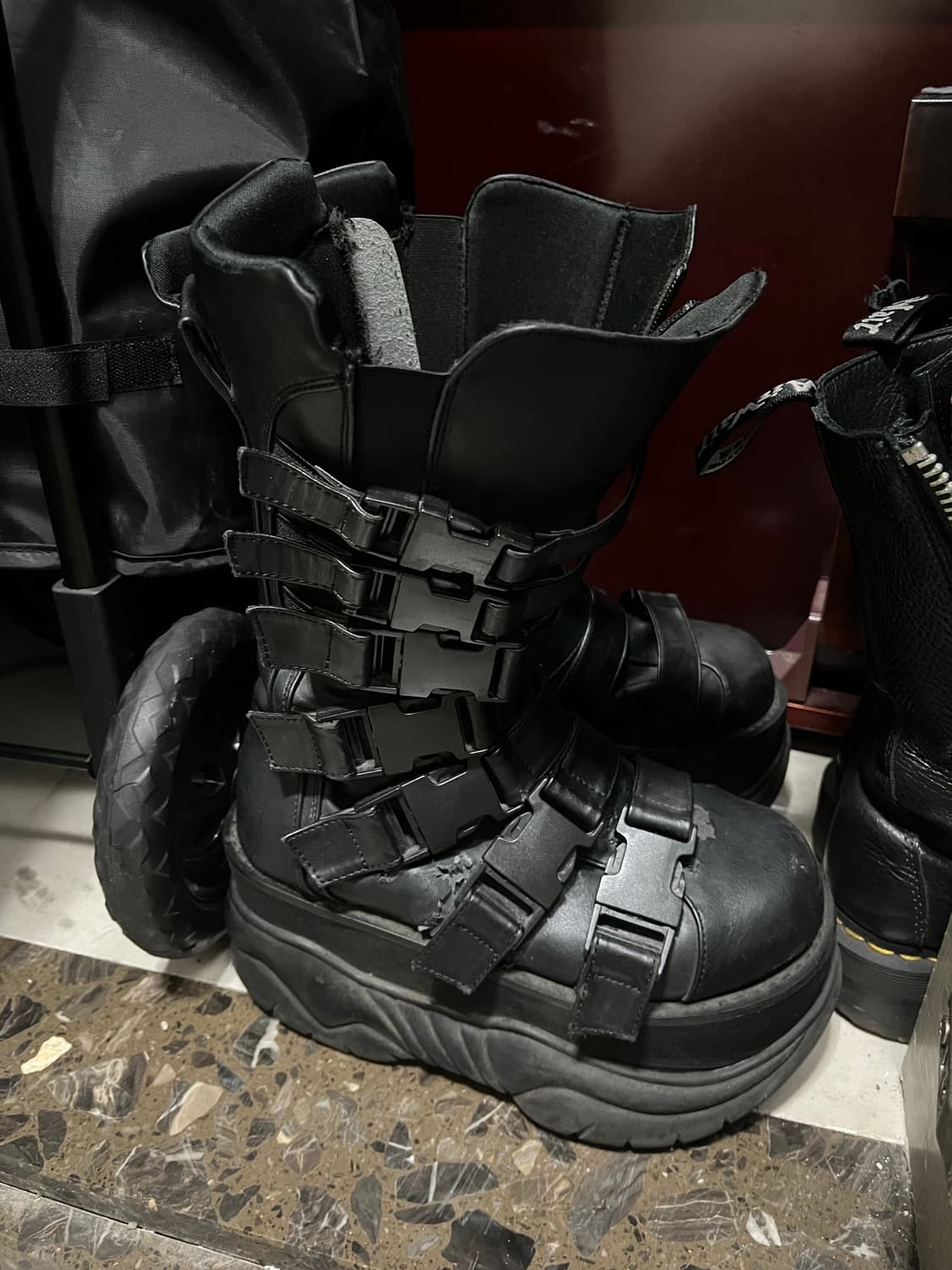 데모니아 넵튠 메가 버클 부츠 demonia boots 상품이미지1