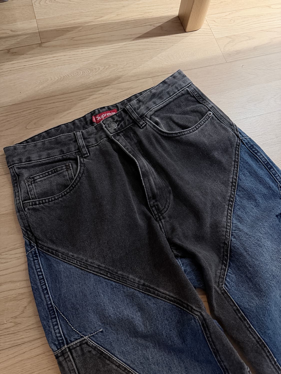 슈프림 투톤 패널드 진 블랙 22FW 상품이미지3