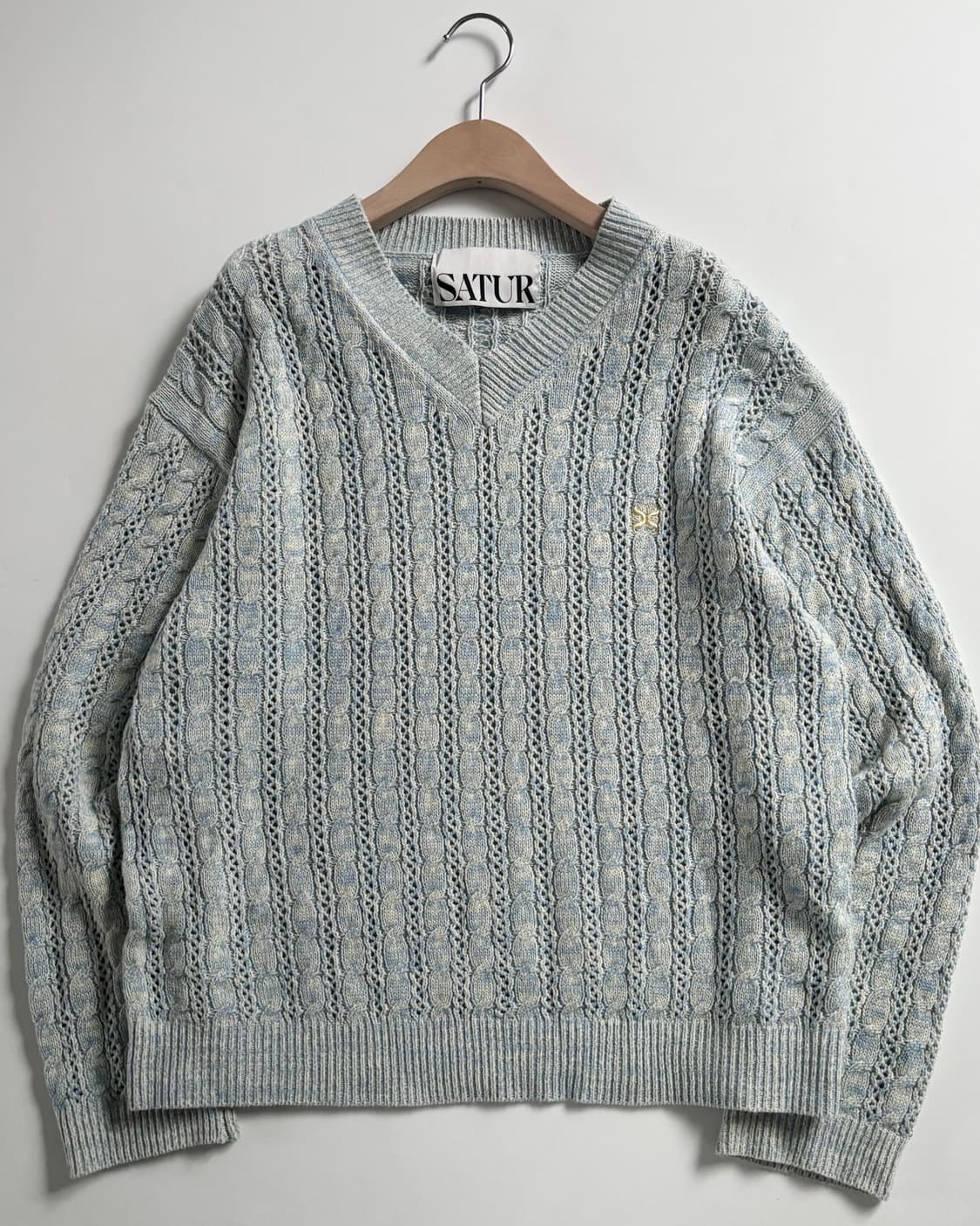  SATUR 새터 브이넥 케이블 니트 상품이미지2