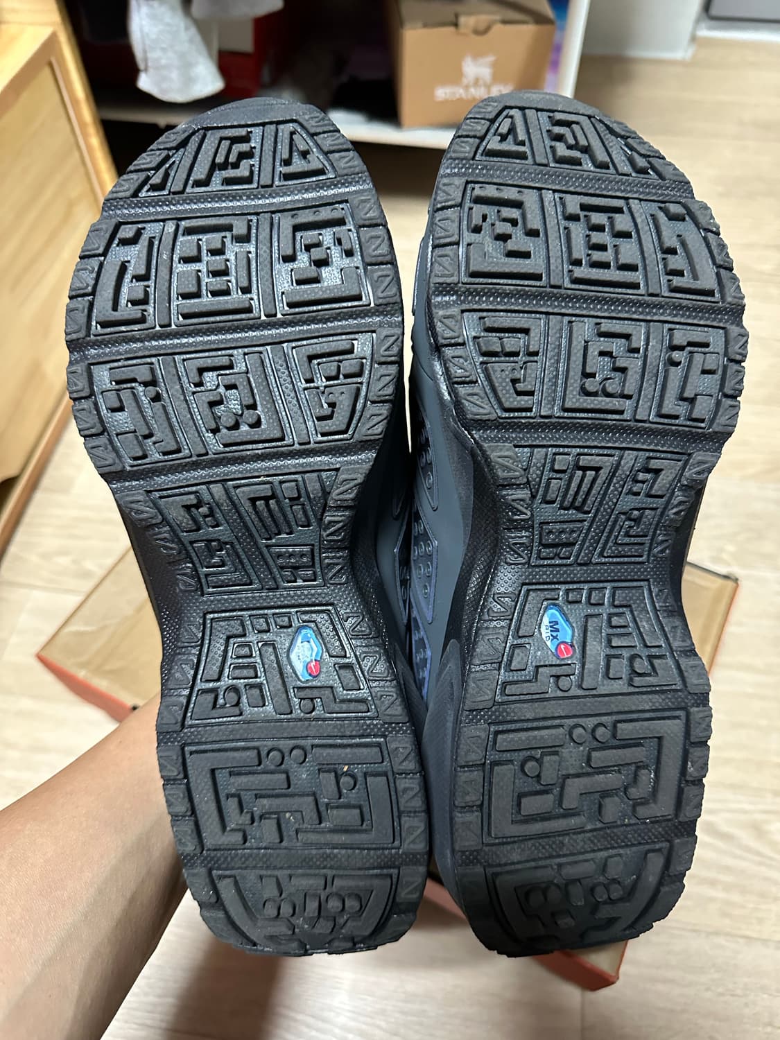 나이키 에어맥스 sndr 고어텍스 블랙 앤 다크 스모크 그레이 상품이미지4