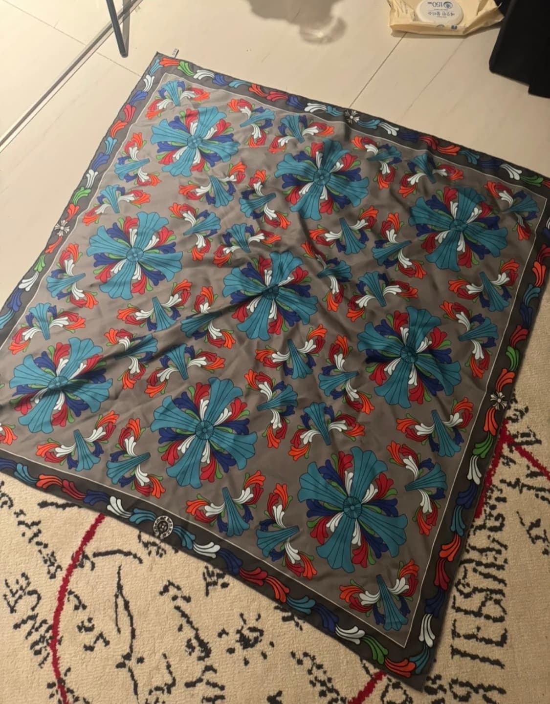 크롬하츠 실크 스카프 상품이미지1