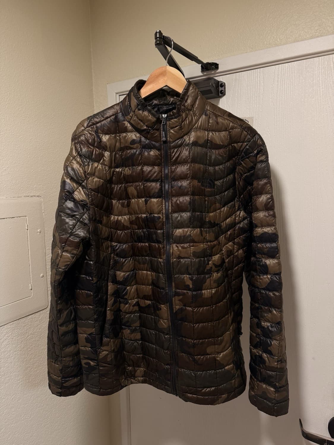 노스페이스 인슐레이션 자켓 카모패턴 경량 패딩 상품이미지1