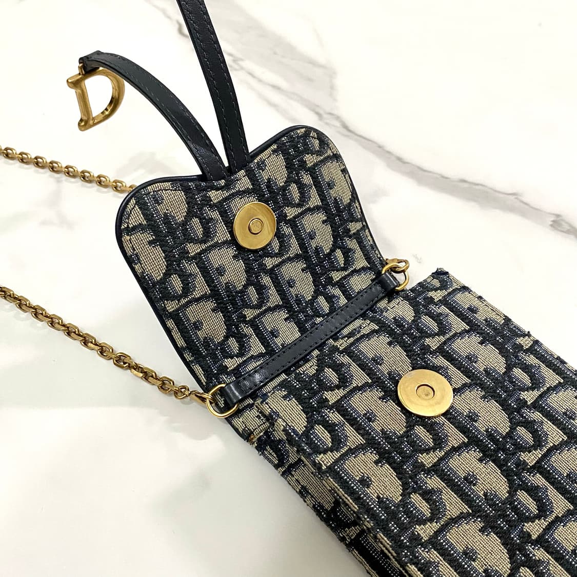 디올 새들 오블리크 자카드 버티컬 파우치 휴대폰 가방 상품이미지4