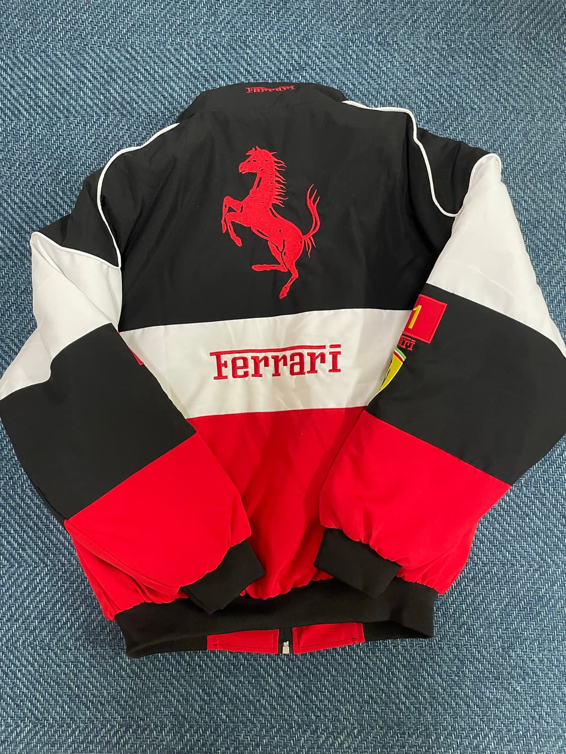 페라리 자켓 새 상품 M 사이즈 상품이미지3