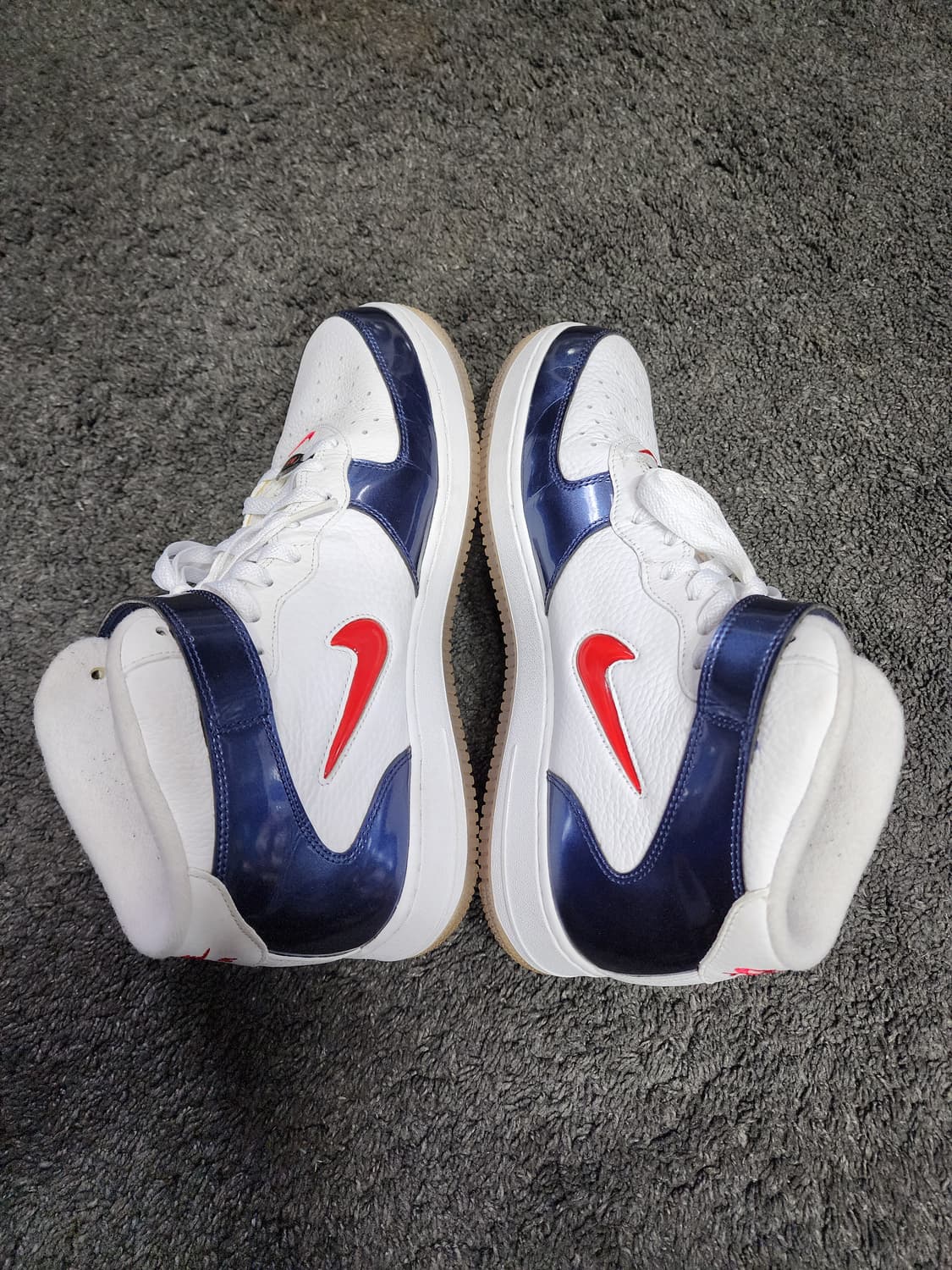 나이키 에어포스1 미드 유니버시티 레드 앤 미드나잇 네이비 295 상품이미지3