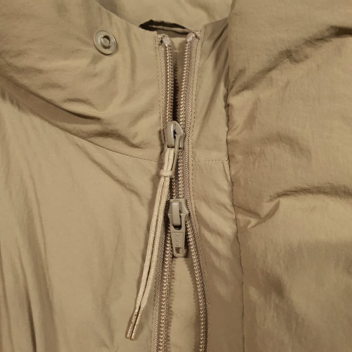 토마스모어 신형 22FW 로빈 후드 덕다운 오버핏 패딩 점퍼 아몬드베이지 상품이미지5