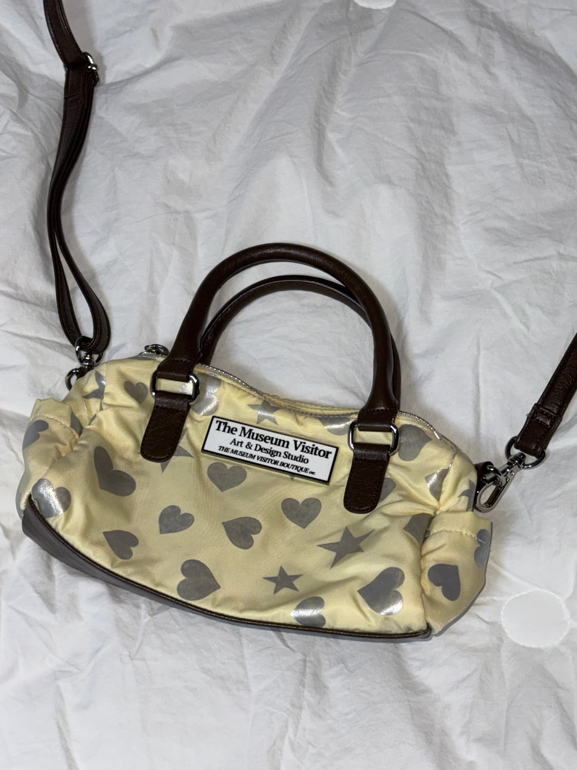 더뮤지엄비지터 heart star crack boston bag 상품이미지1