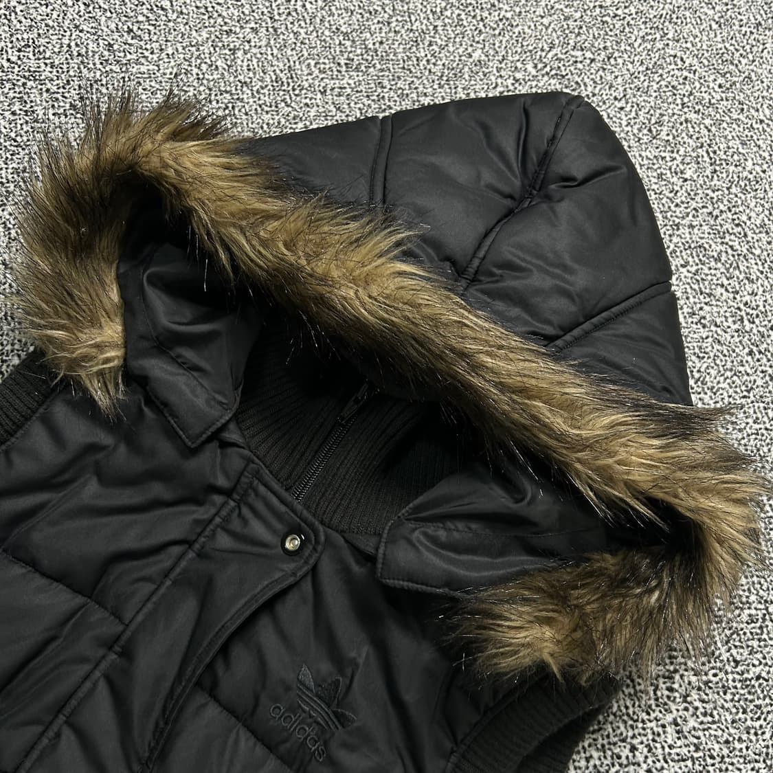 아디다스(ADIDAS) 울프조 패딩 베스트 상품이미지2