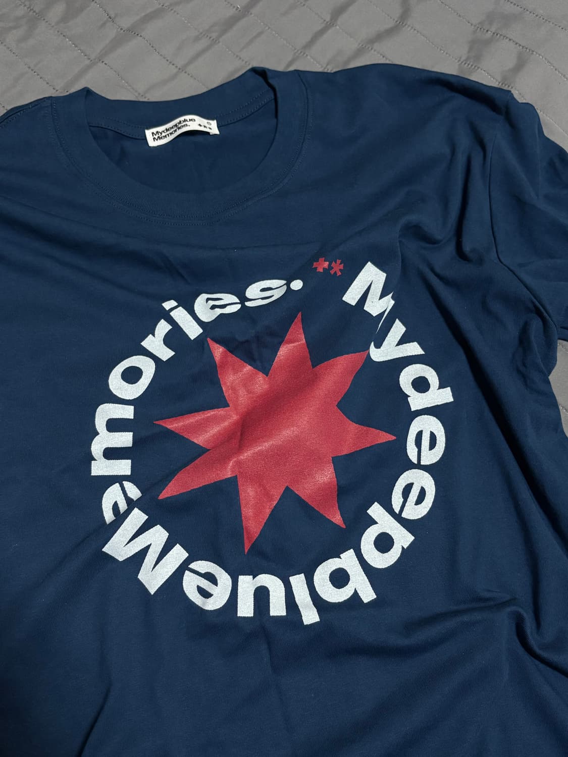 마이딥블루메모리즈 Mm FRONT ROUND T-SHIRTS (NAVY) 상품이미지2