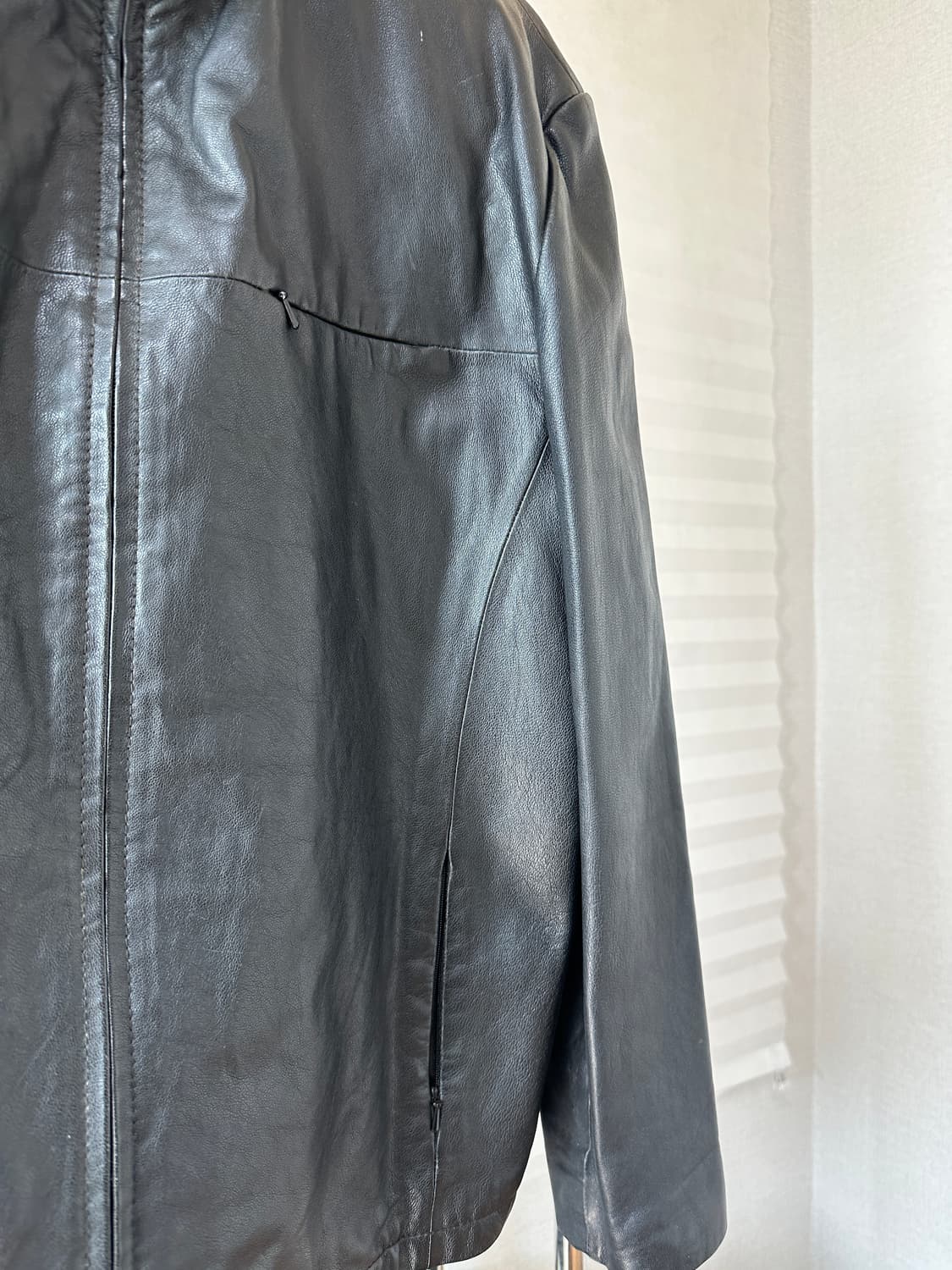 Minimal Stand Collar Lamb Leather Jacket 상품이미지5