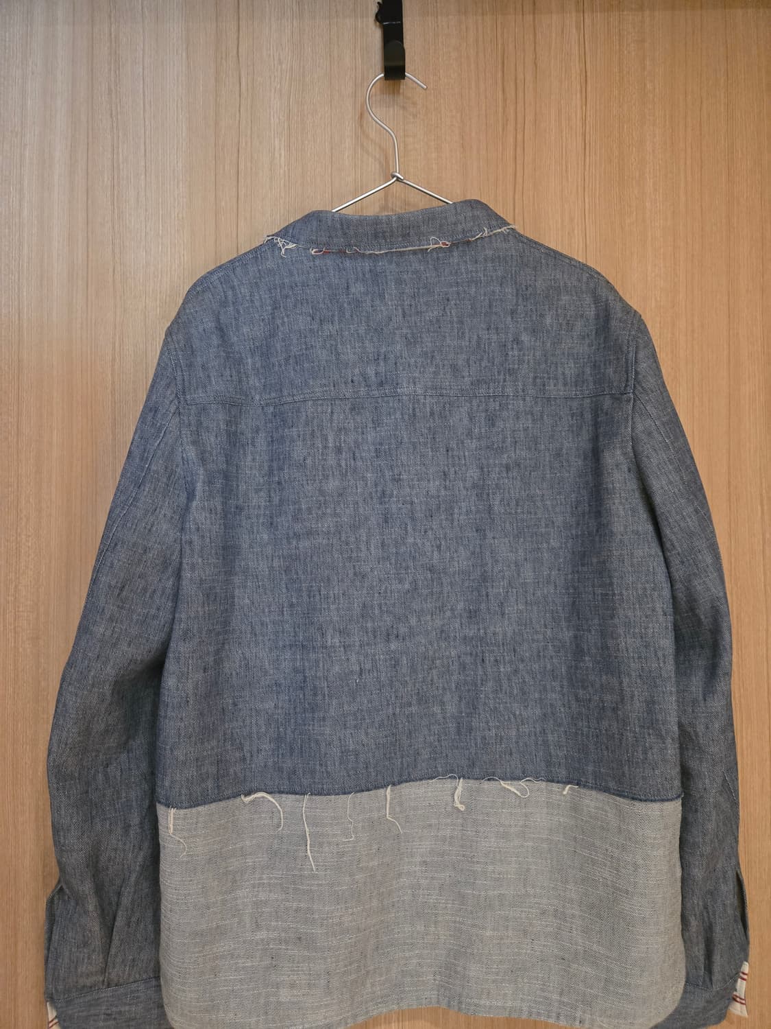 [MSGM MILANO] 투톤 디스트레스드 데님 셔츠 자켓 상품이미지3