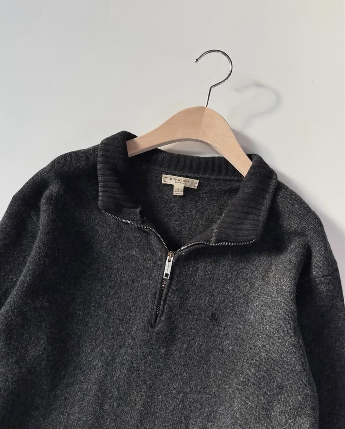 Burberry 버버리 램스울 차콜 하프집업 니트 상품이미지5