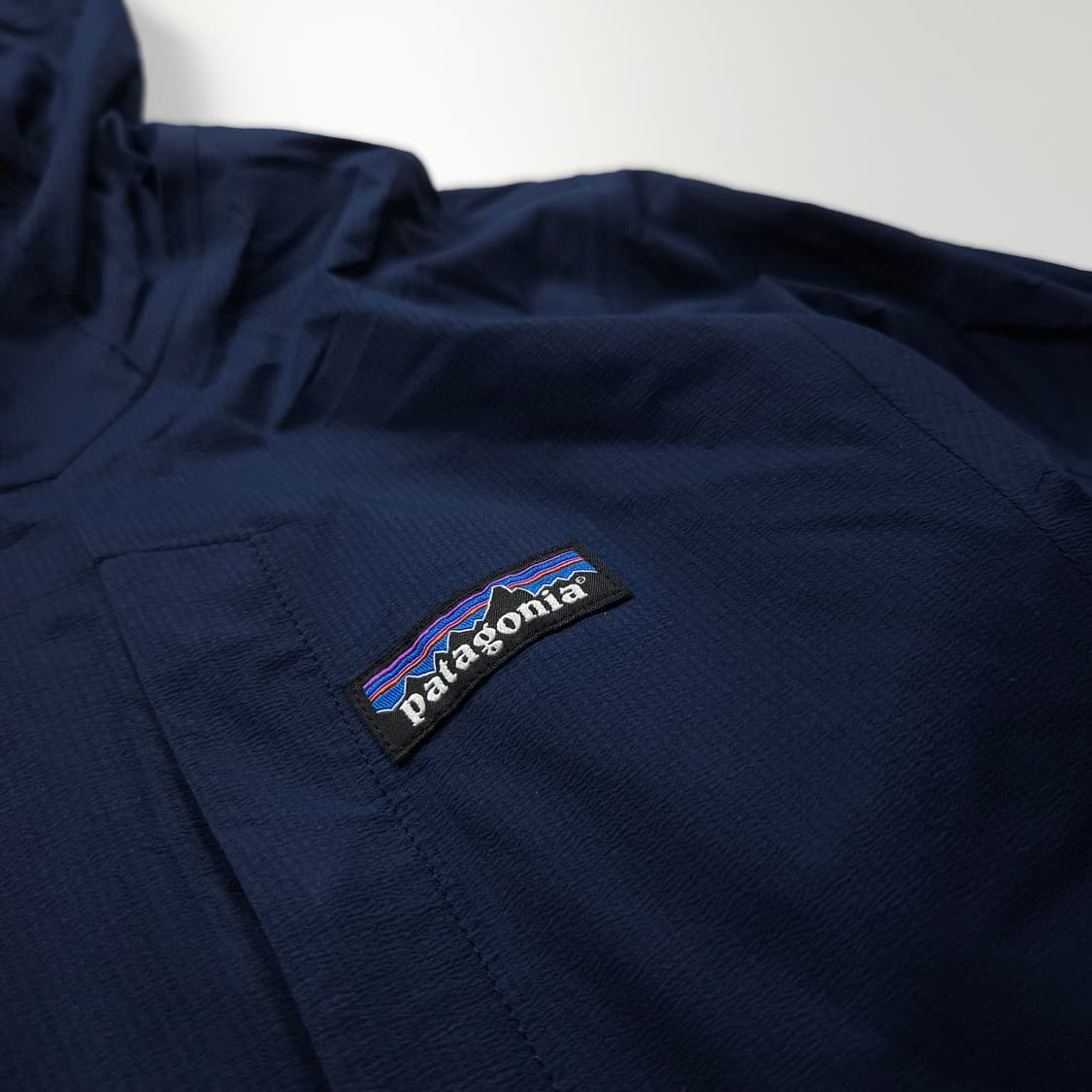 파타고니아 레인보우 쉐도우 경량 바람막이 (S) 상품이미지3