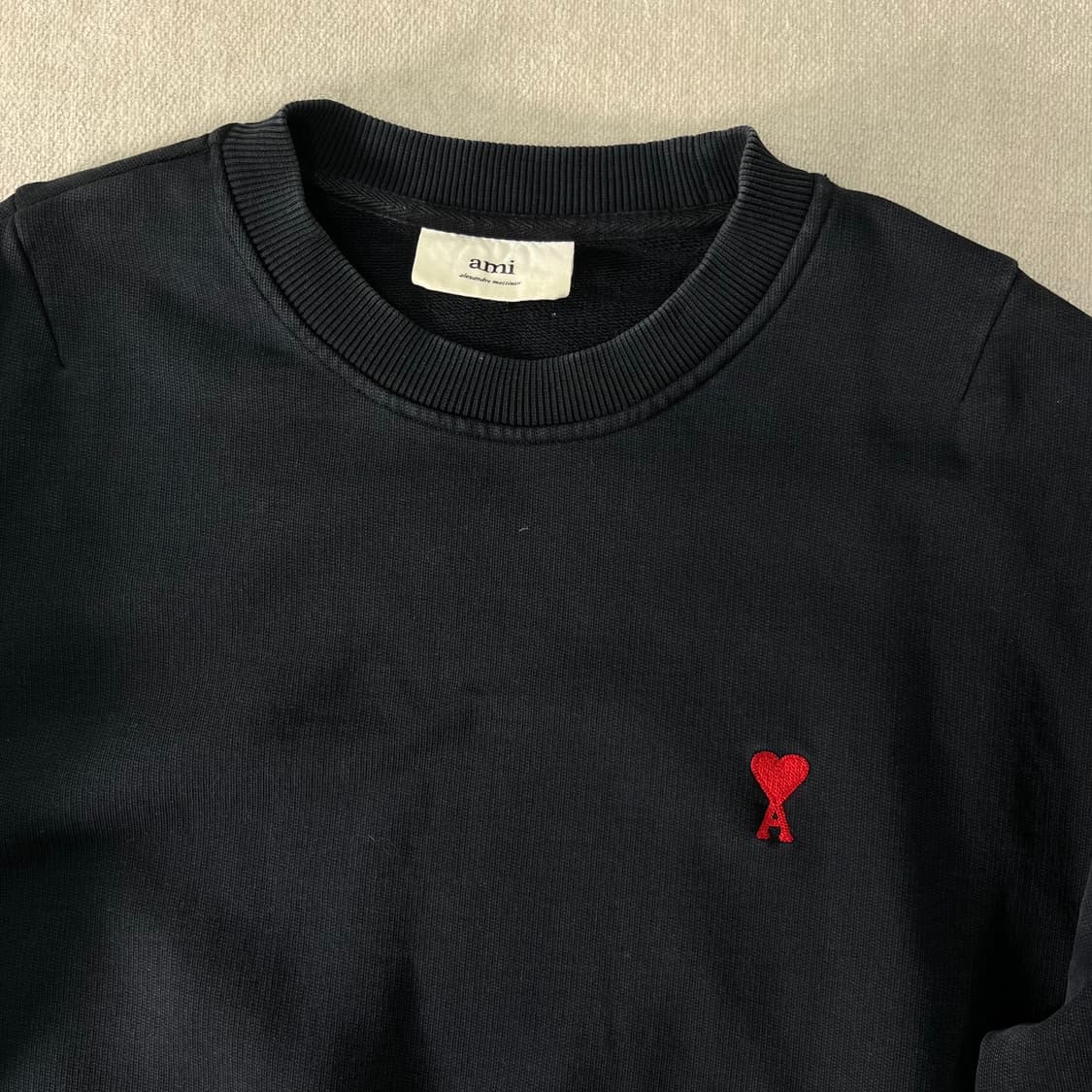 100 아미 22ss 스몰로고 맨투맨 상품이미지2