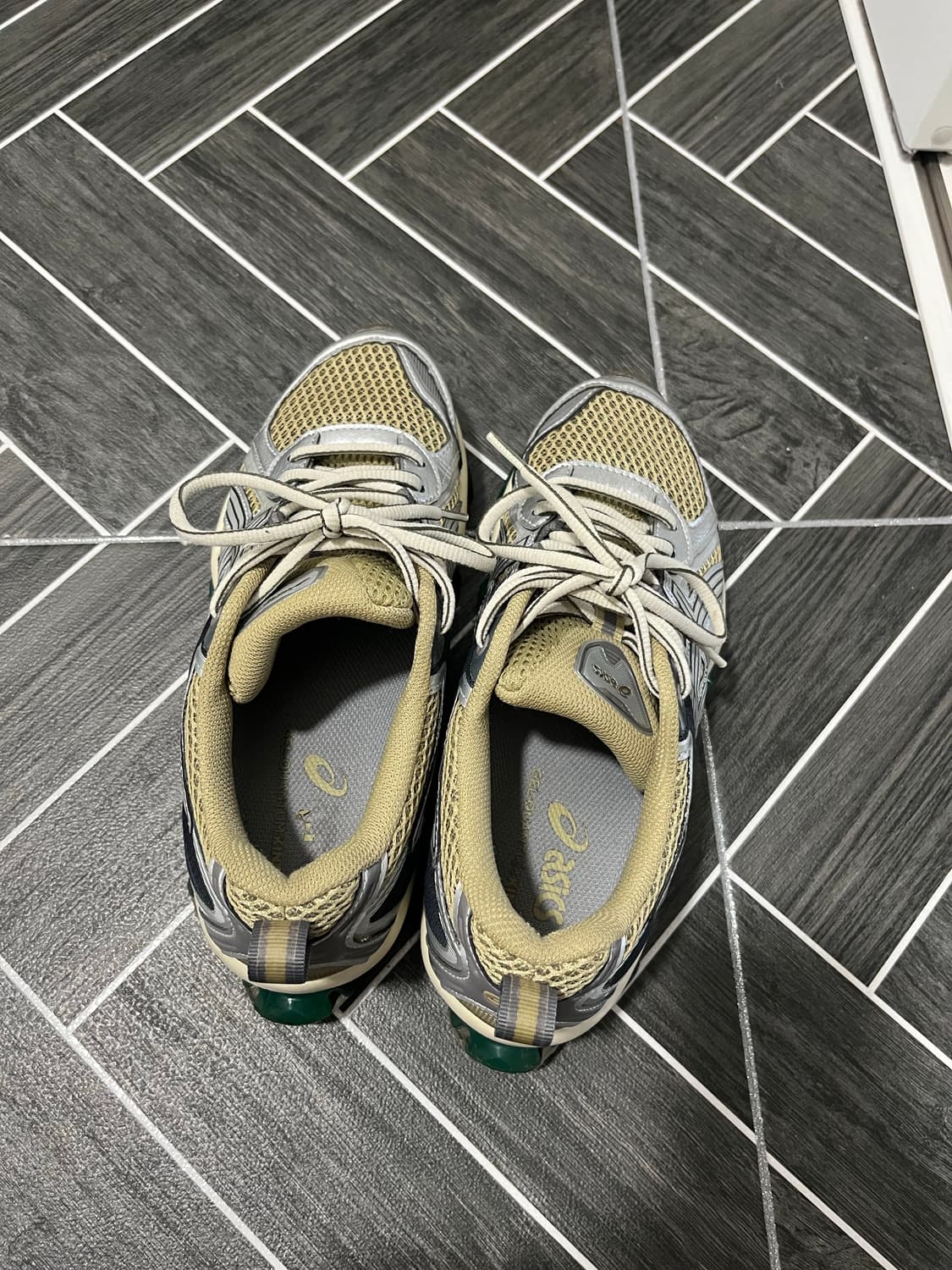 아식스 젤 퀀텀 키네틱 젤카야노 245 세실리아반센 키코 상품이미지5