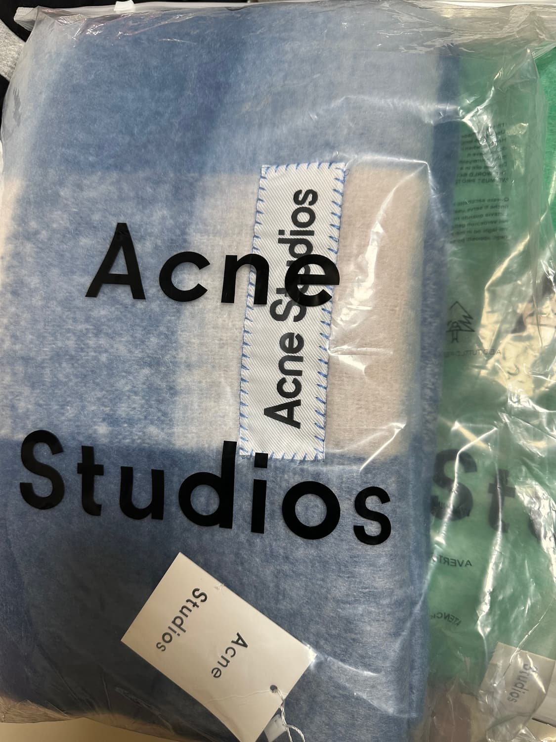 아크네 스튜디오 체크 모헤어울머플러 남여공용 상품이미지1