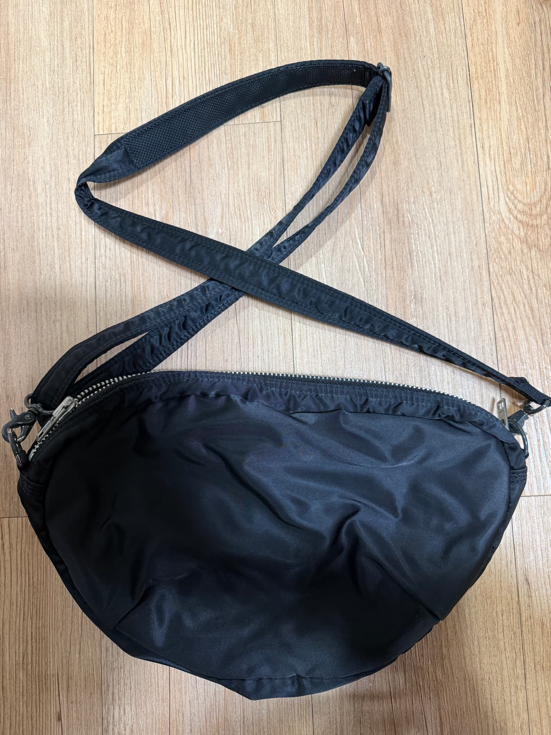 PORTER 요시다 포터 반달 숄더백 블랙 상품이미지7