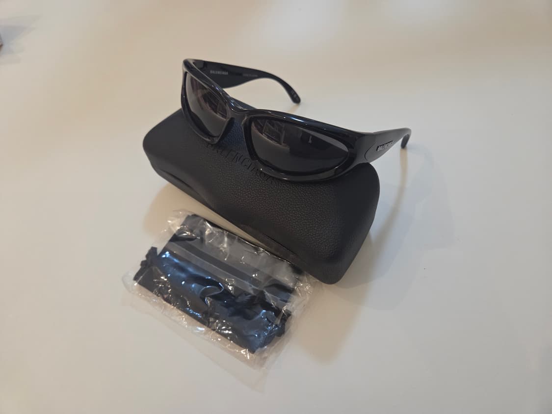 발렌시아가 오발 스위프트 선글라스 상품이미지1