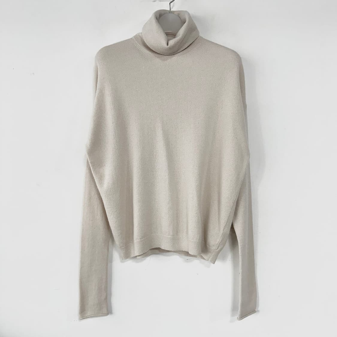 코스 COS 루즈핏 터틀넥 캐시미어 니트 상품이미지1