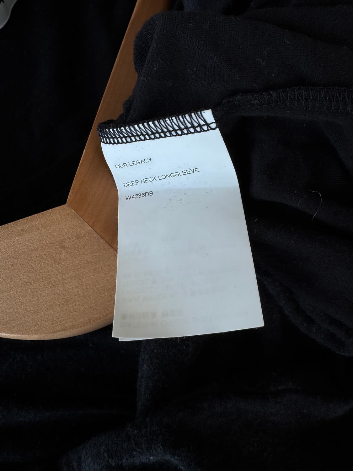 아워레가시 Our Legacy 딥 넥 롱슬리브 티셔츠 블랙 34 상품이미지5