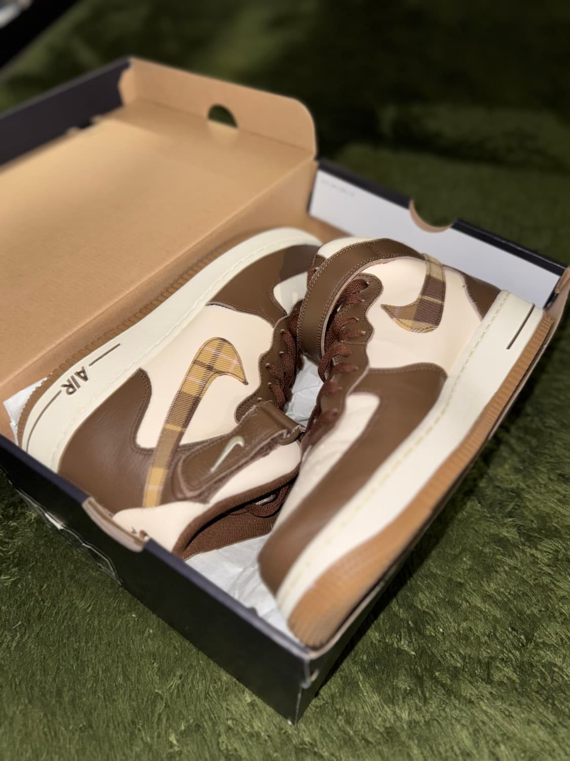 [290] 나이키 에어포스 1 미드 '07 LX 카카오 와우 앤 페일 상품이미지7