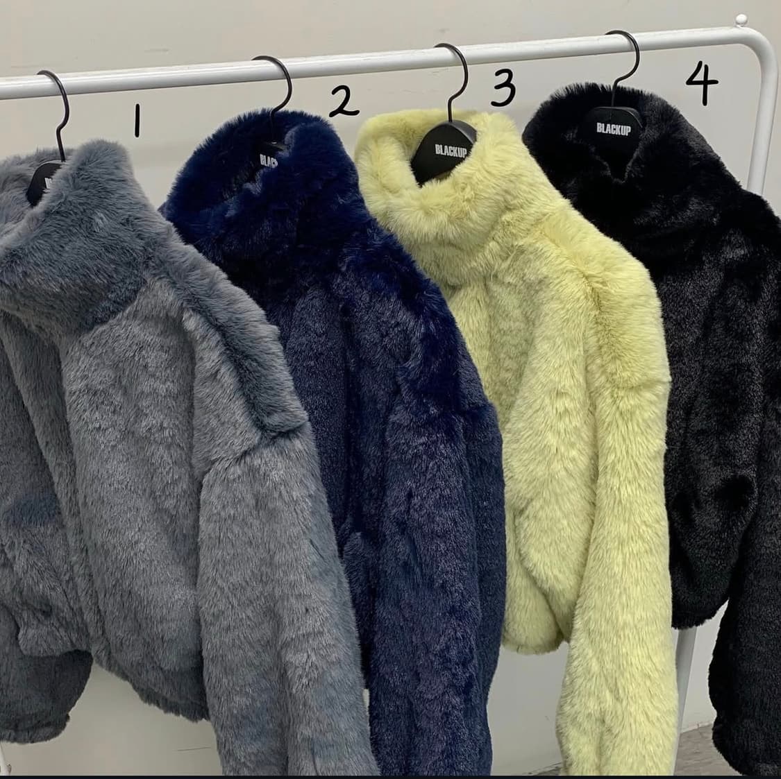 블랙업 메이드 자체제작 로샤 민트 그린 퍼 자켓 상품이미지1