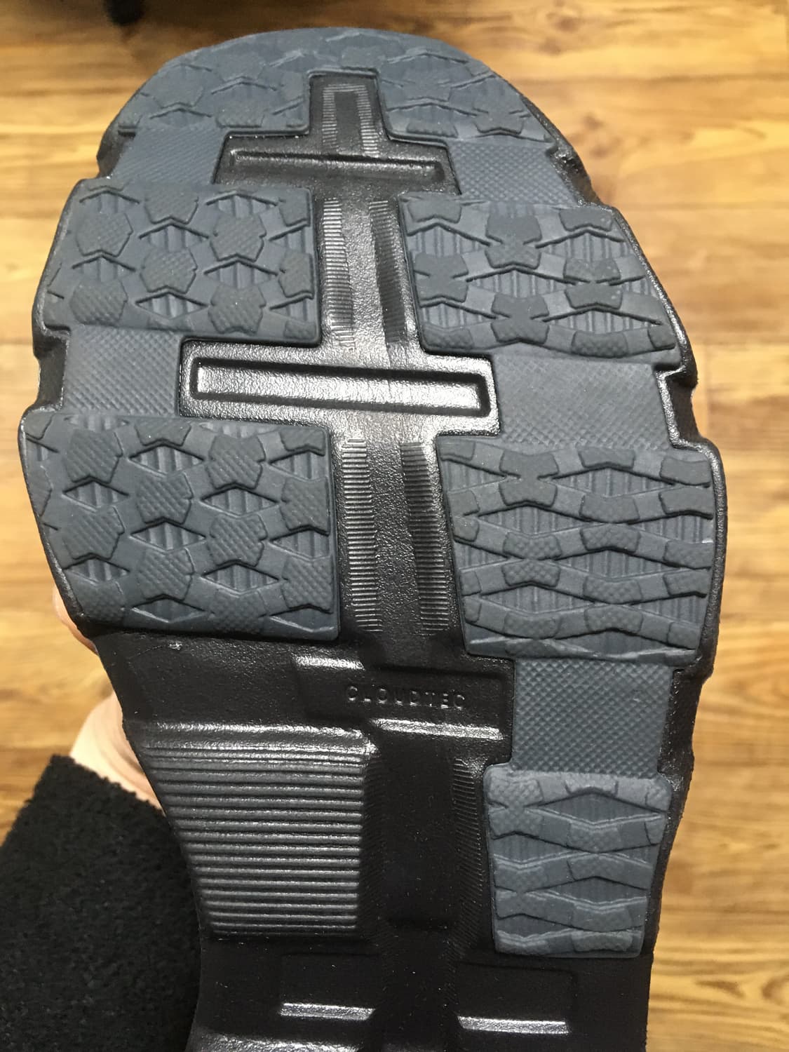 (280)온러닝 파프 클라우드몬스터 하이퍼 블랙 판매합니다 상품이미지8