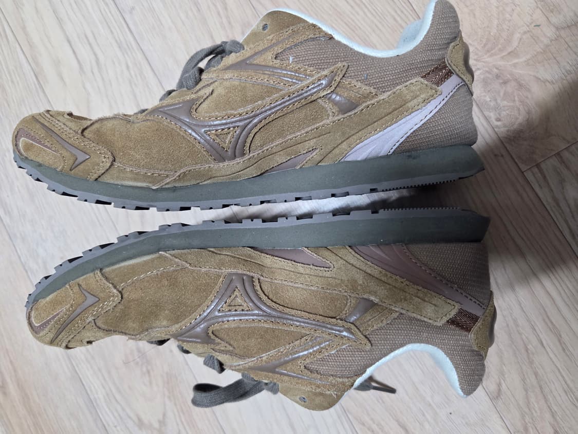 미즈노 LG 60S 2K 브라운 255 팝니다 상품이미지4