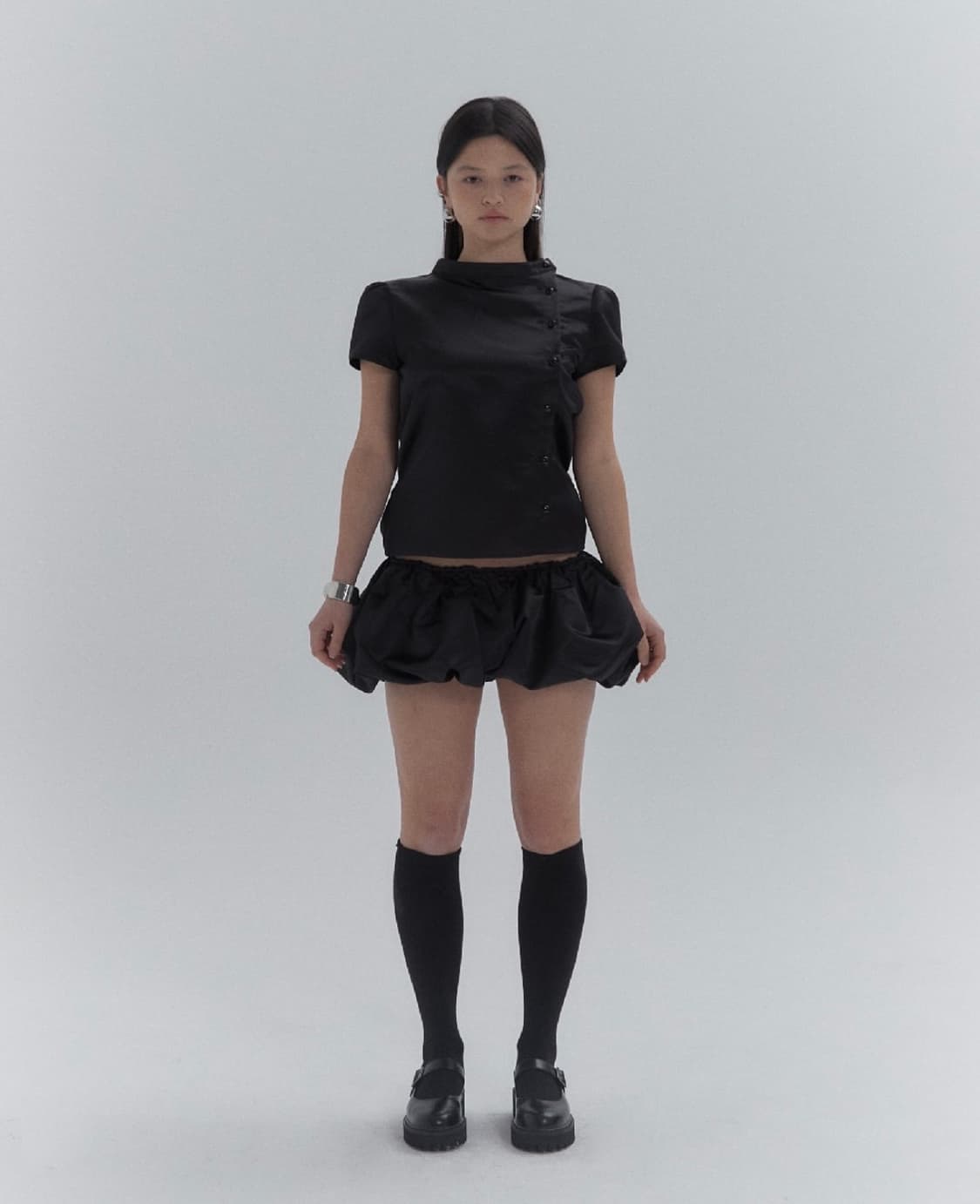 카나리 숏 슬리브 퍼프 셔츠 블랙 상품이미지5