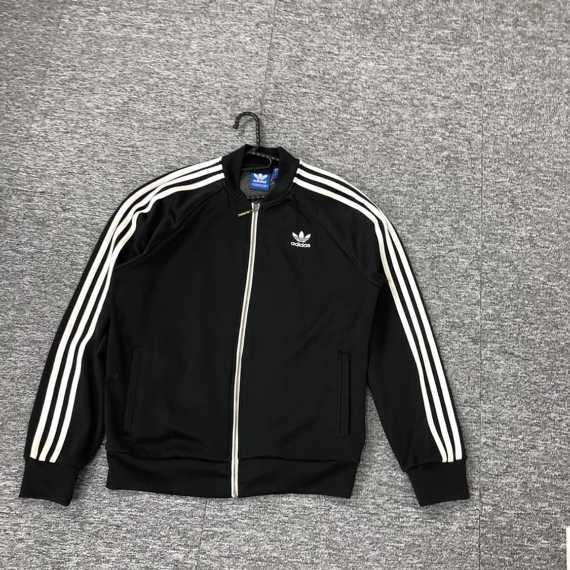 아디다스 정품 슈퍼스타 져지 검흰 상품이미지3