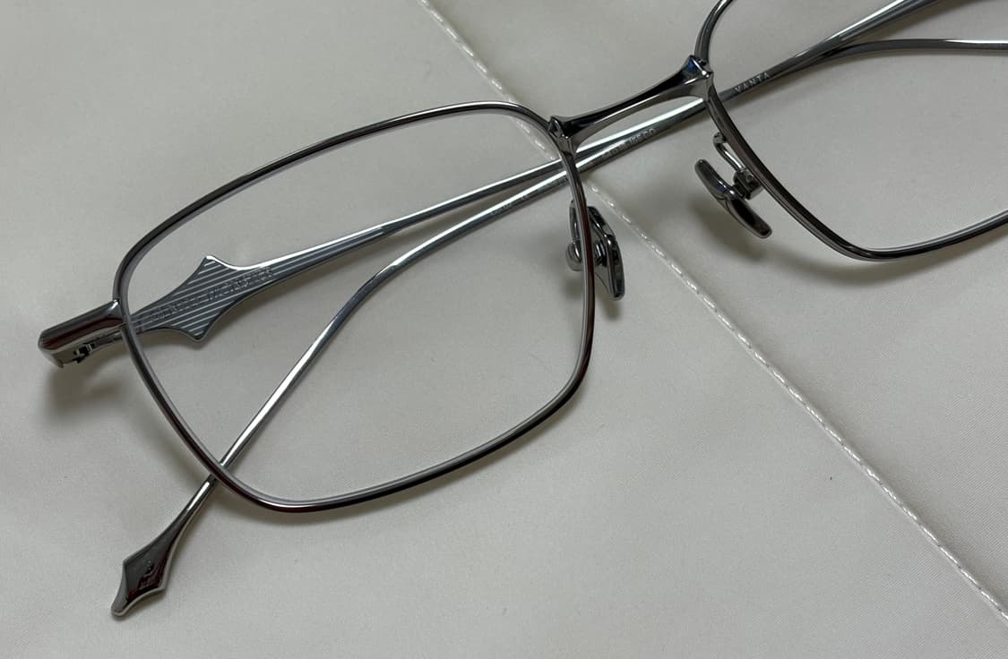 젠틀몬스터 볼드컬렉션 반타02 안경 판매 상품이미지6