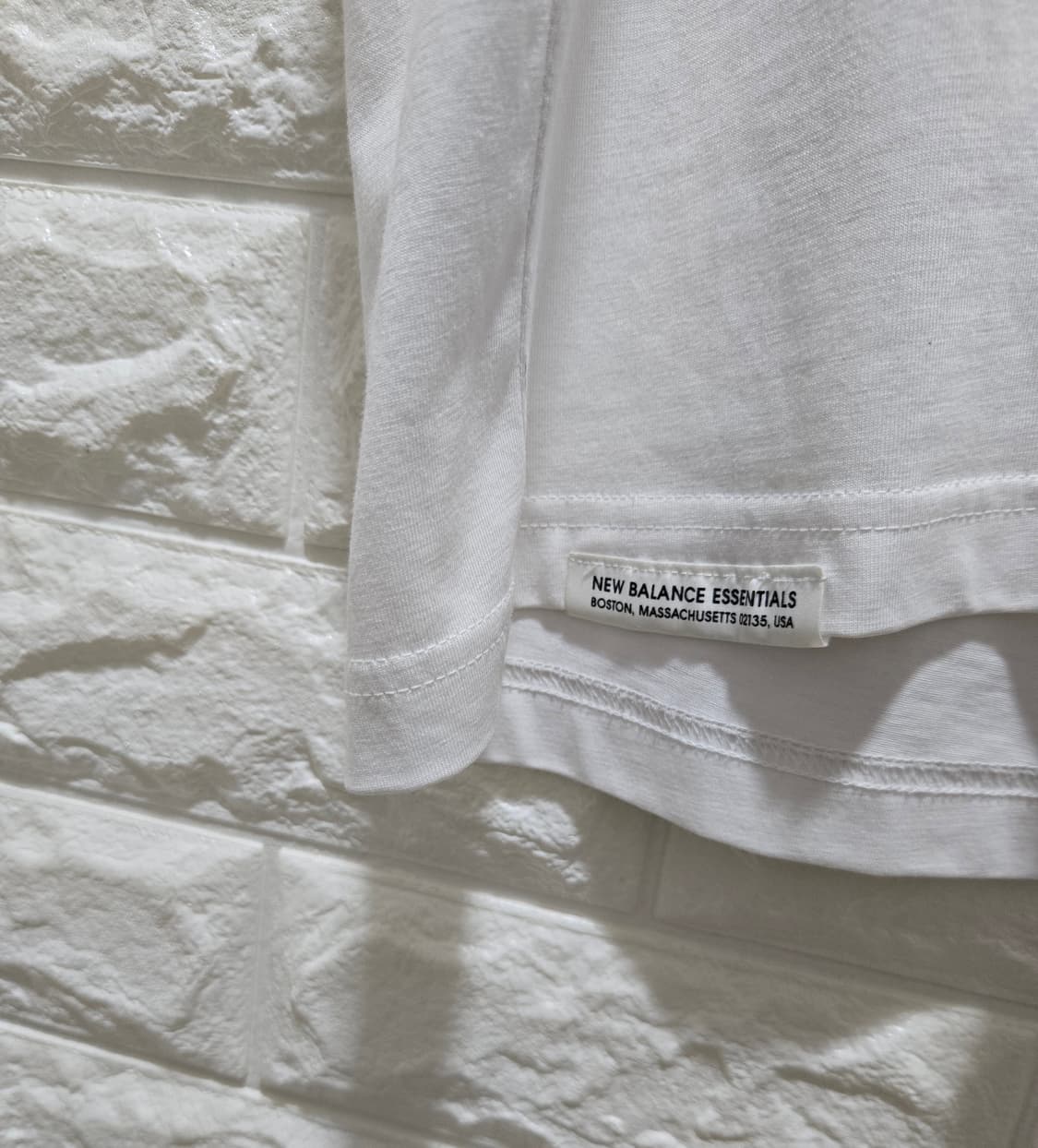 뉴발란스 에센셜 스몰 자수로고 반팔티 100 상품이미지5