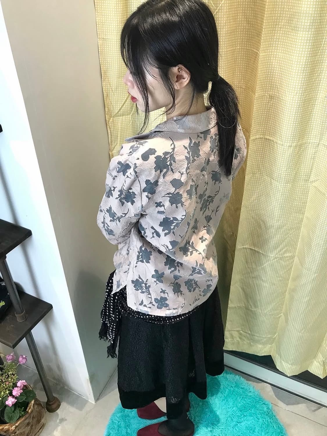 블랙 톤에 자엽스럽게 스며드는 디테일🖤🌷〰️ 상품이미지2