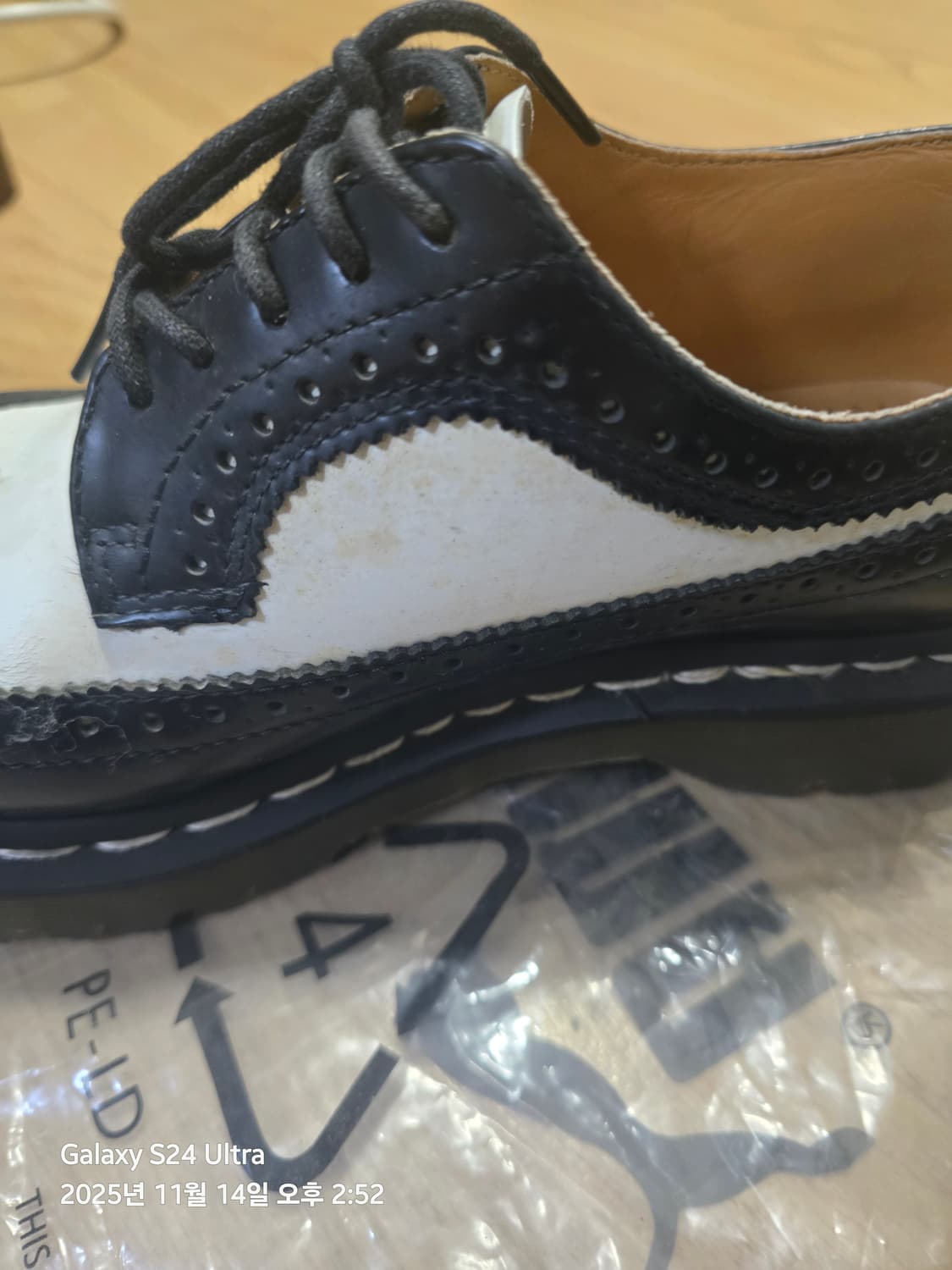 닥터마틴 10458 미키마우스  235/uk4 판매 상품이미지9