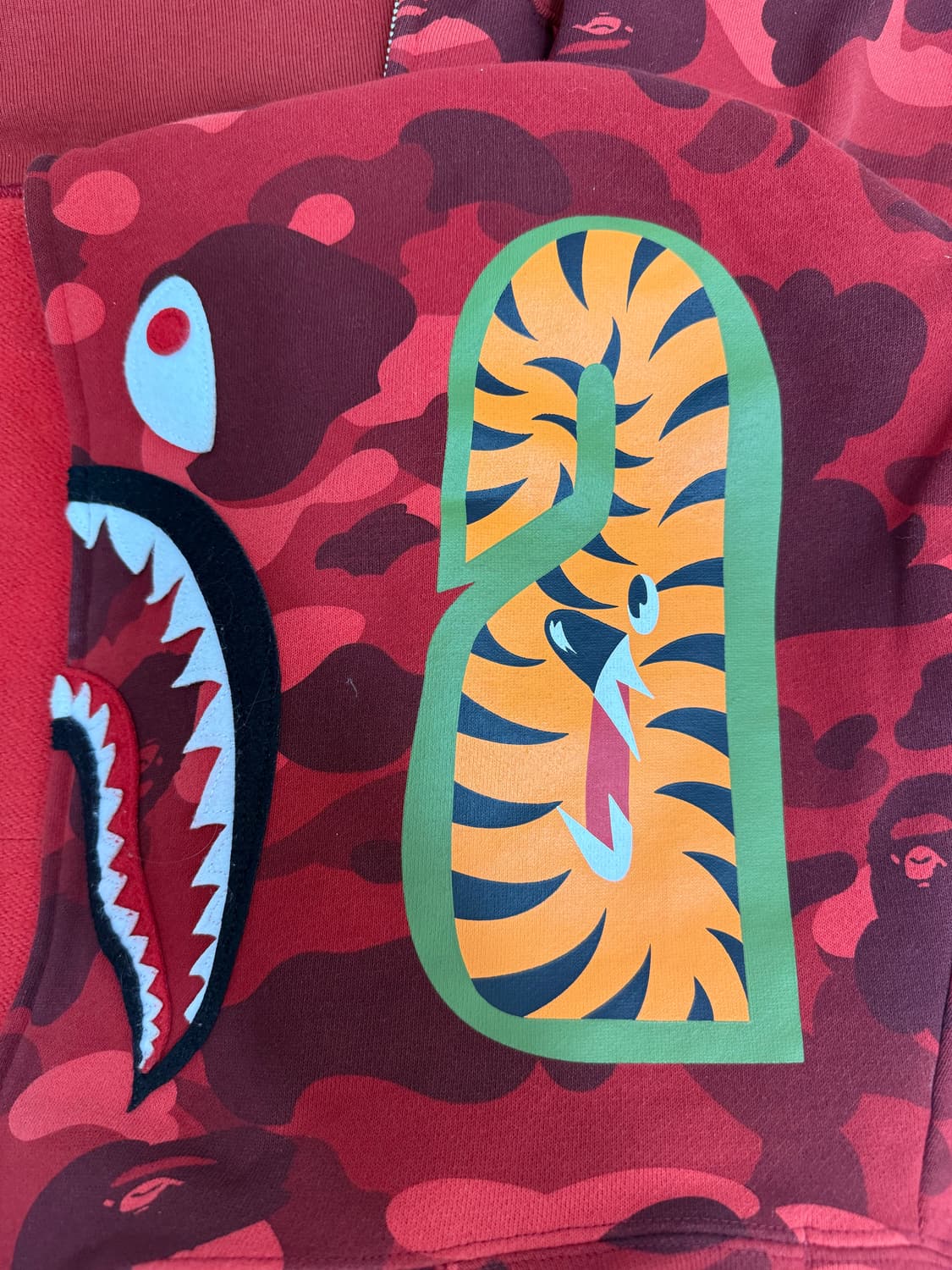 베이프 레드 카모 샤크 후드집업 M 상품이미지3