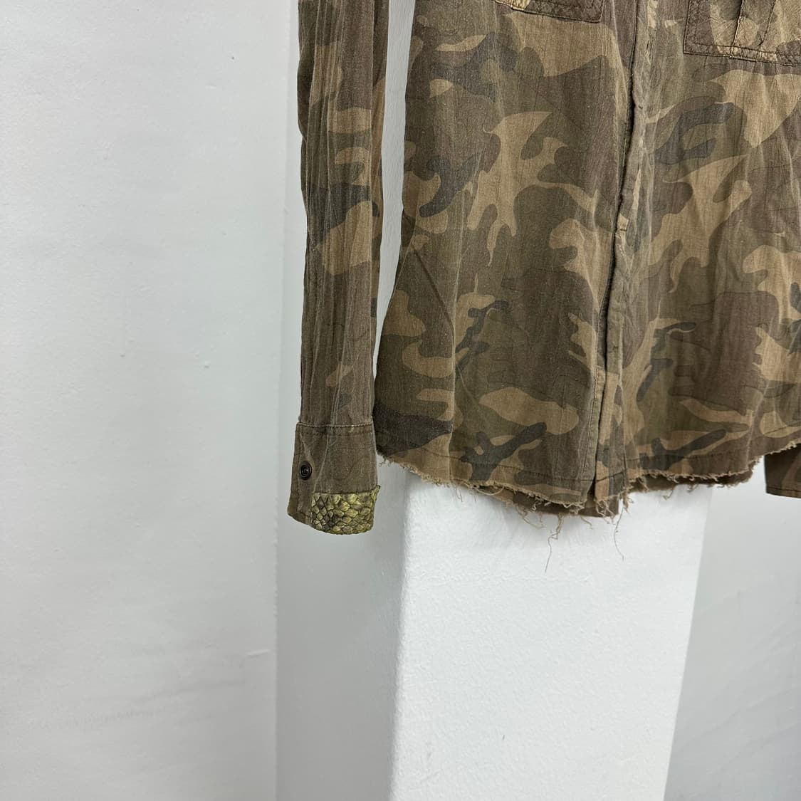 Python embroidery camo shirts 상품이미지5