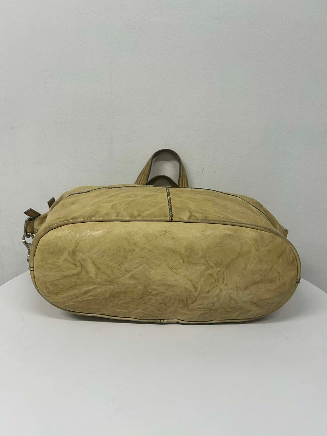 지방시 나이팅게일 디스트레스트 레더 빈티지 토트백 숄더백 상품이미지5