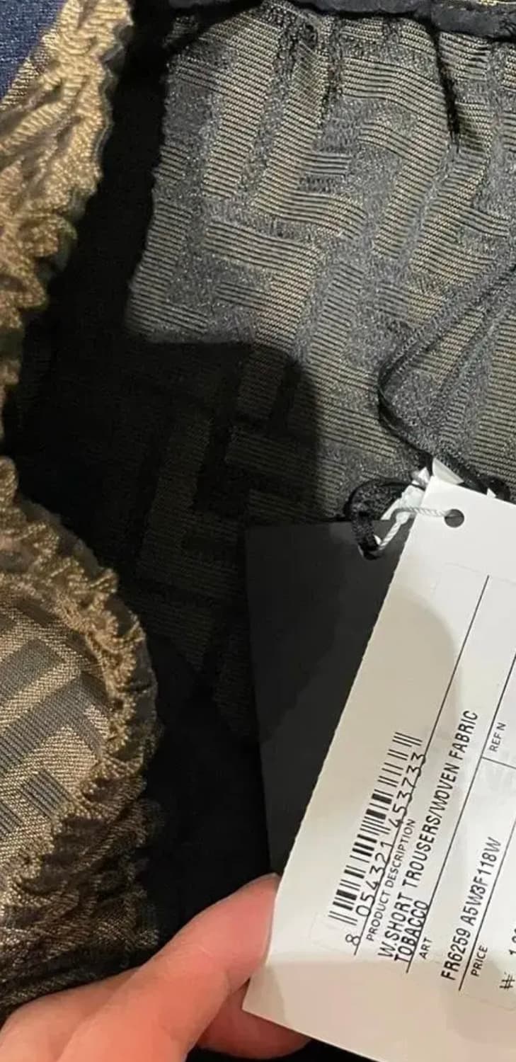 [미개봉 새상품] 펜디 FF로고 시그니처 반바지 38사이즈 상품이미지4