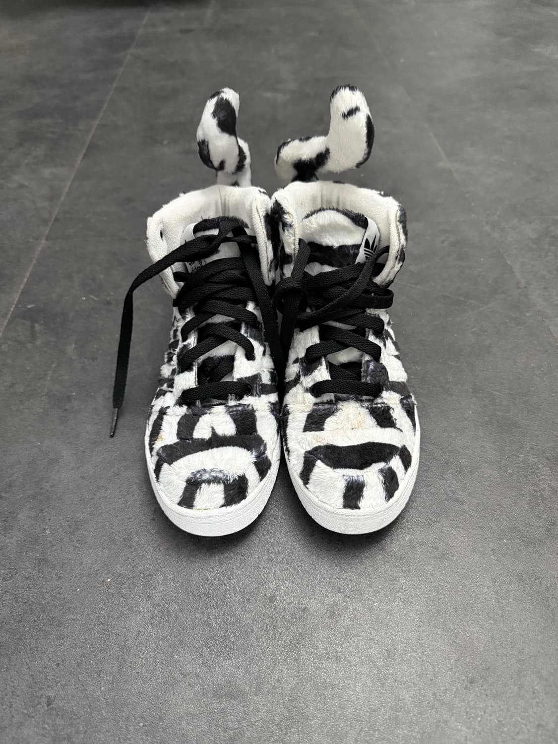 Adidas jeremy scott fur sneakers  상품이미지1