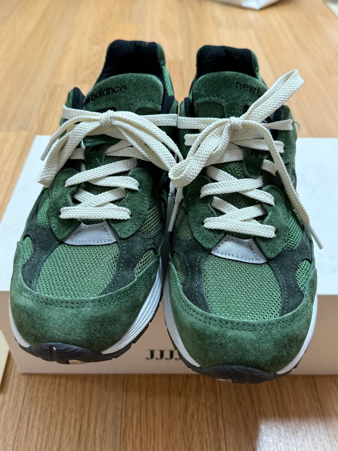 뉴발란스 X 자운드 992 모스그린 260사이즈 팝니다. 상품이미지1