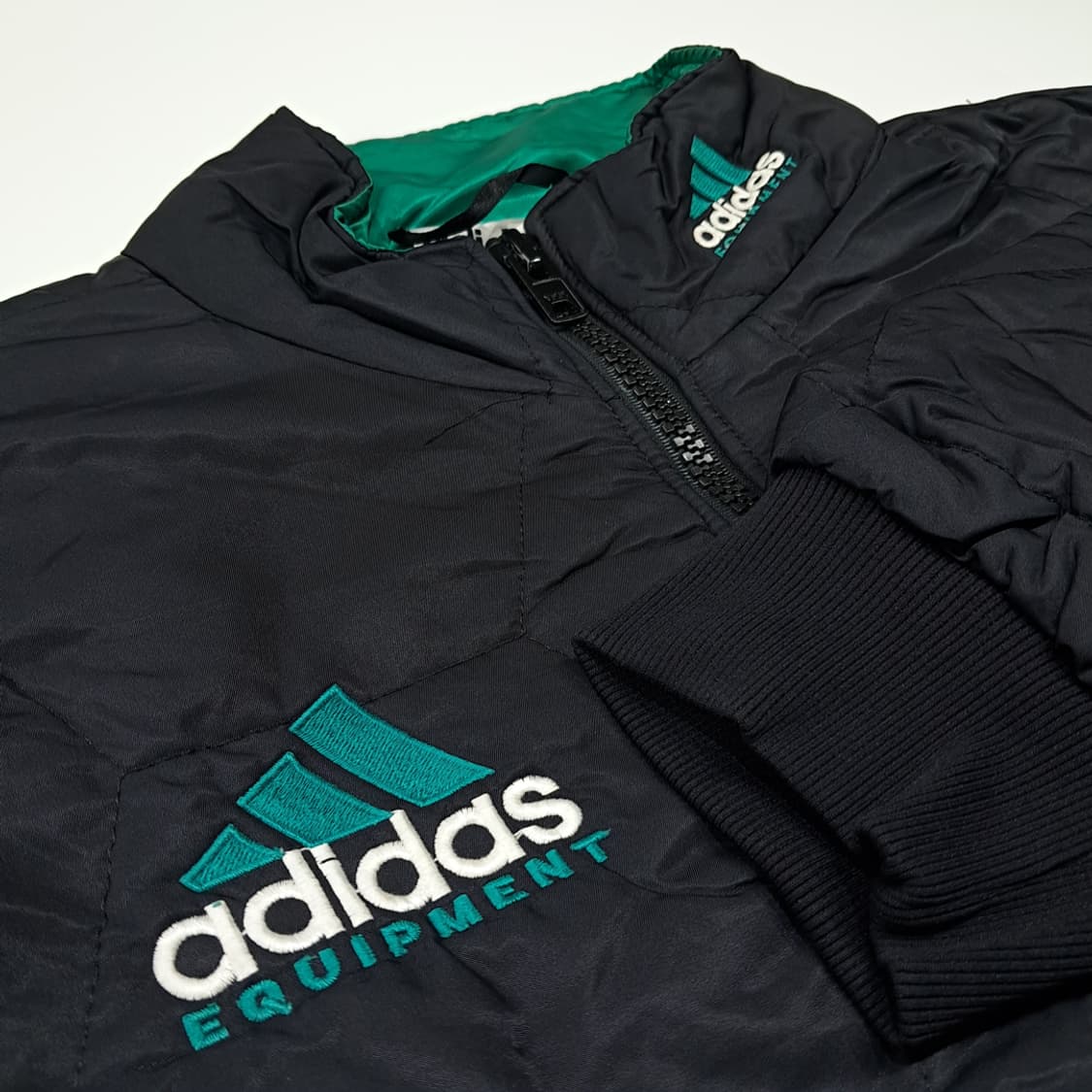 CL398 L 아디다스 90s 나일론 헥사곤퀼팅 블랙 자켓 아우터 상품이미지3