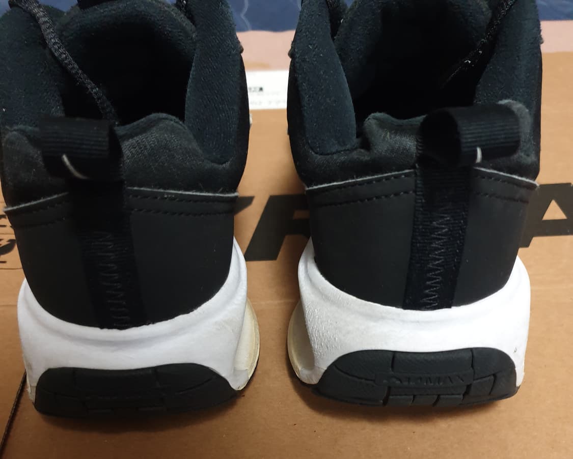 나이키 에어맥스 인터락 라이트 블랙 (245) 상품이미지4